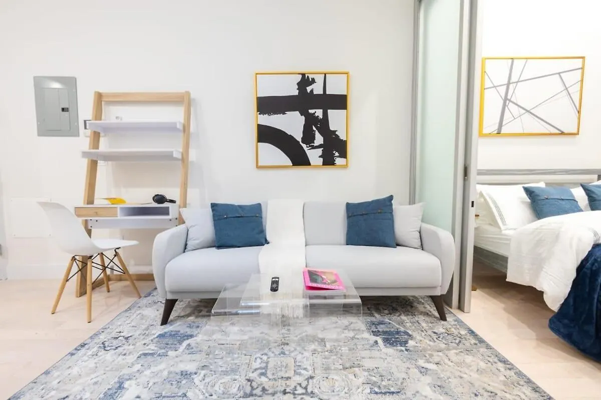 317-4A New Modern 1Br W&D Walk To Central Park ニューヨーク
